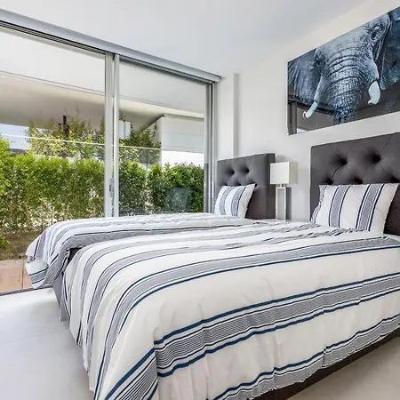 The Edge Front Line Luxury And Apartmán *