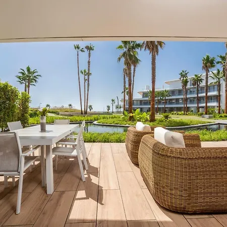 The Edge Front Line Luxury And * Estepona