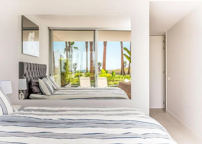 Apartment The Edge Front Line Luxury And