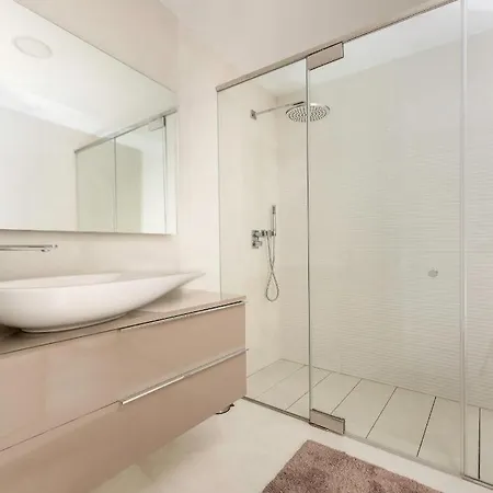 Apartmán The Edge Front Line Luxury And